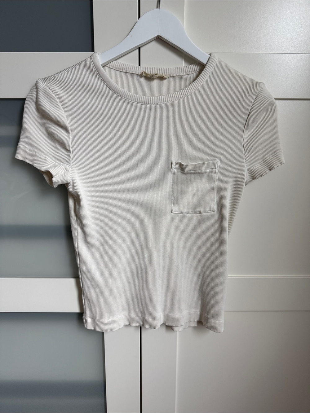 Madewell Short Sleeve Ribbed Pocket Tee in Cream